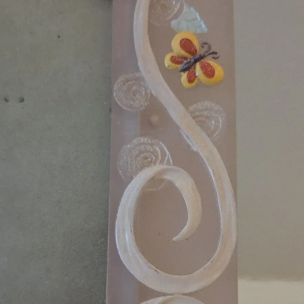 Butterfly Accented Pink Photo Frame